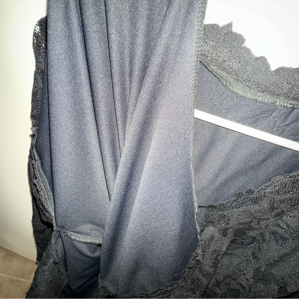 Olvi’s The Lace Collection Black Dress (pictures don’t do it justice) bodycon - Picture 9 of 9